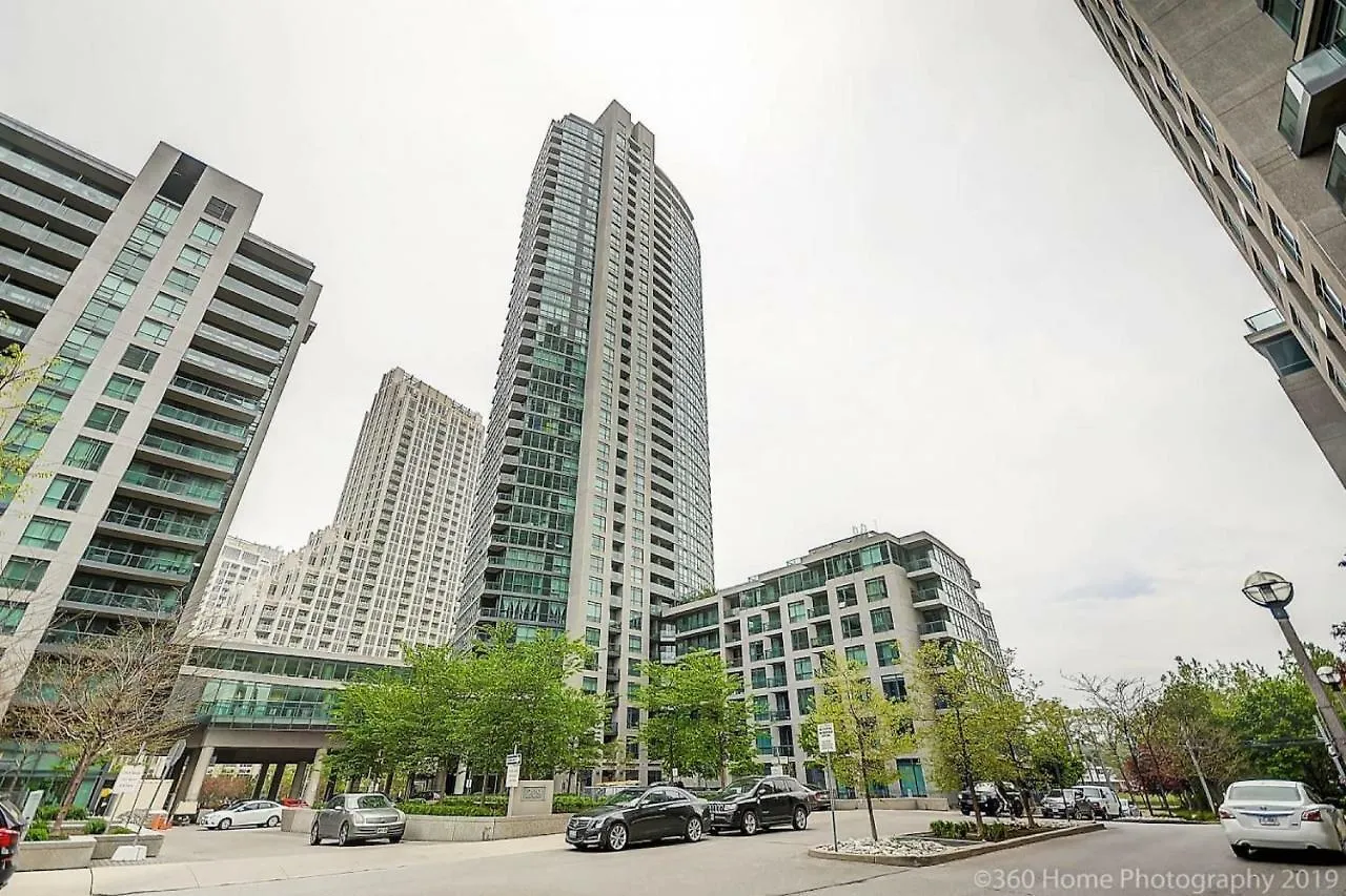 30 Off Lake View Property Heart Of Downtown Toronto