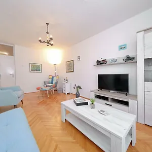 https://apartman-lana-zadar.hotelinzadar.com